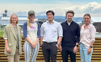 I mai 2024 startet BUA opp med nytt CRM-system, Microsoft Dynamics 365. Her er en fornøyd gjeng samlet for opplæring, fra venstre: Stina Onsum Berg, Vibeke Saarem, Yonsik Oh, Emil Solhøi og Ann Katrin Pettersen. Foto: Eira Egner.